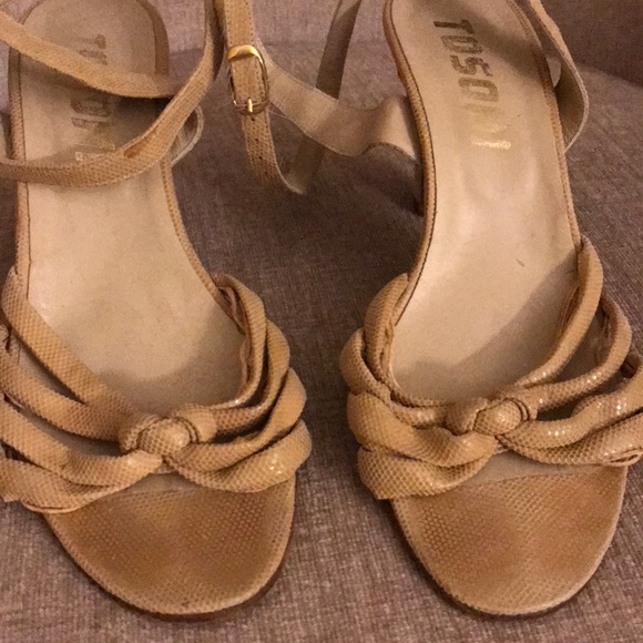 Tosoni heels - Picture 6 of 8